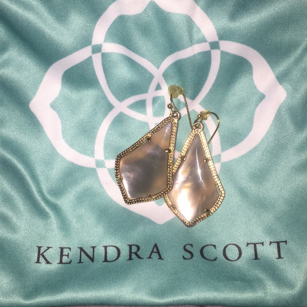 Kendra Scott Earrings!
